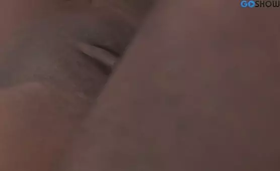 Ebony Glasses Enjoys Anal Facial
